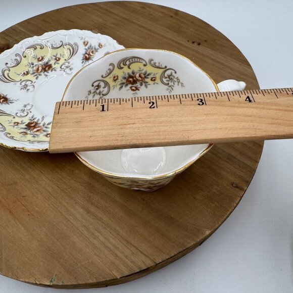 Royal Albert Tea Cup and Saucer Set September Song Pattern England Vintage - Picture 8 of 9